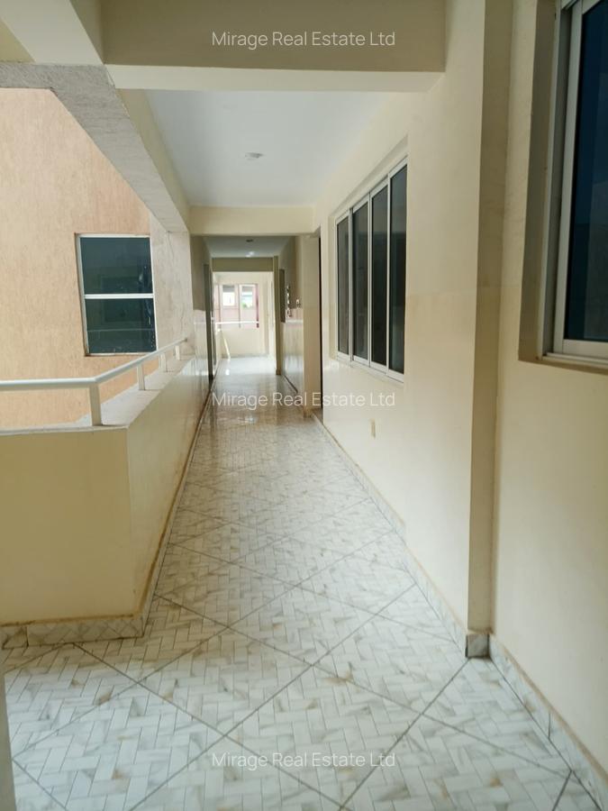 2 Bed Apartment with Gym in Kilimani - 12
