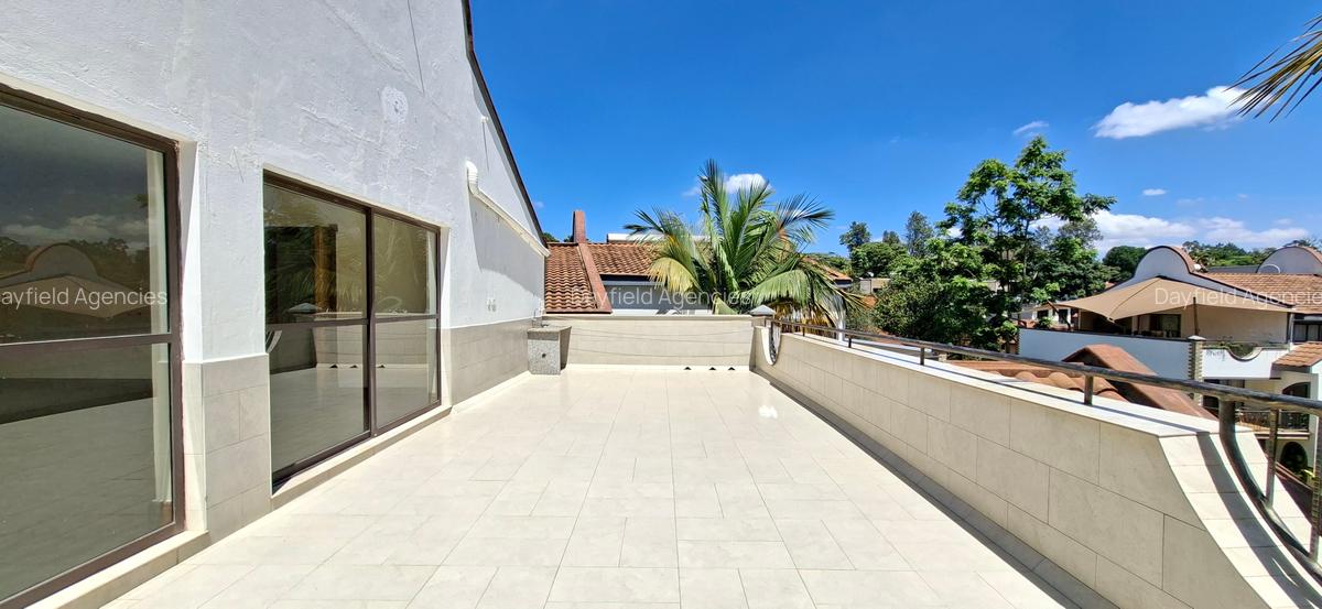 4 Bed House with En Suite at Grevillea Grove - 10