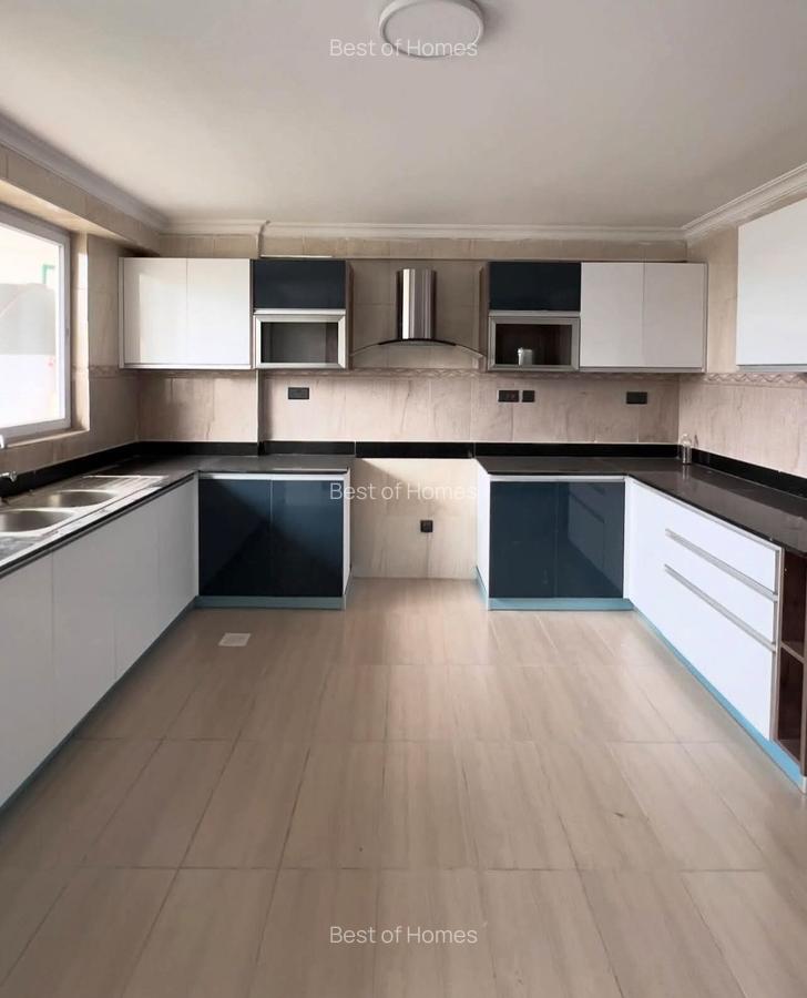 5 Bed Apartment with En Suite in Kilimani - 4