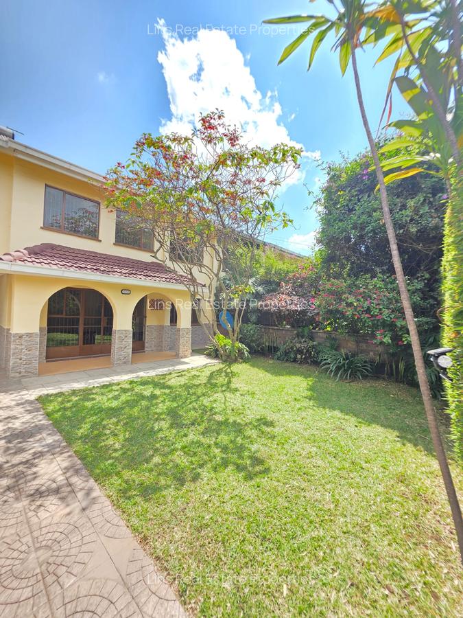 4 Bed Townhouse with En Suite in Lavington - 2