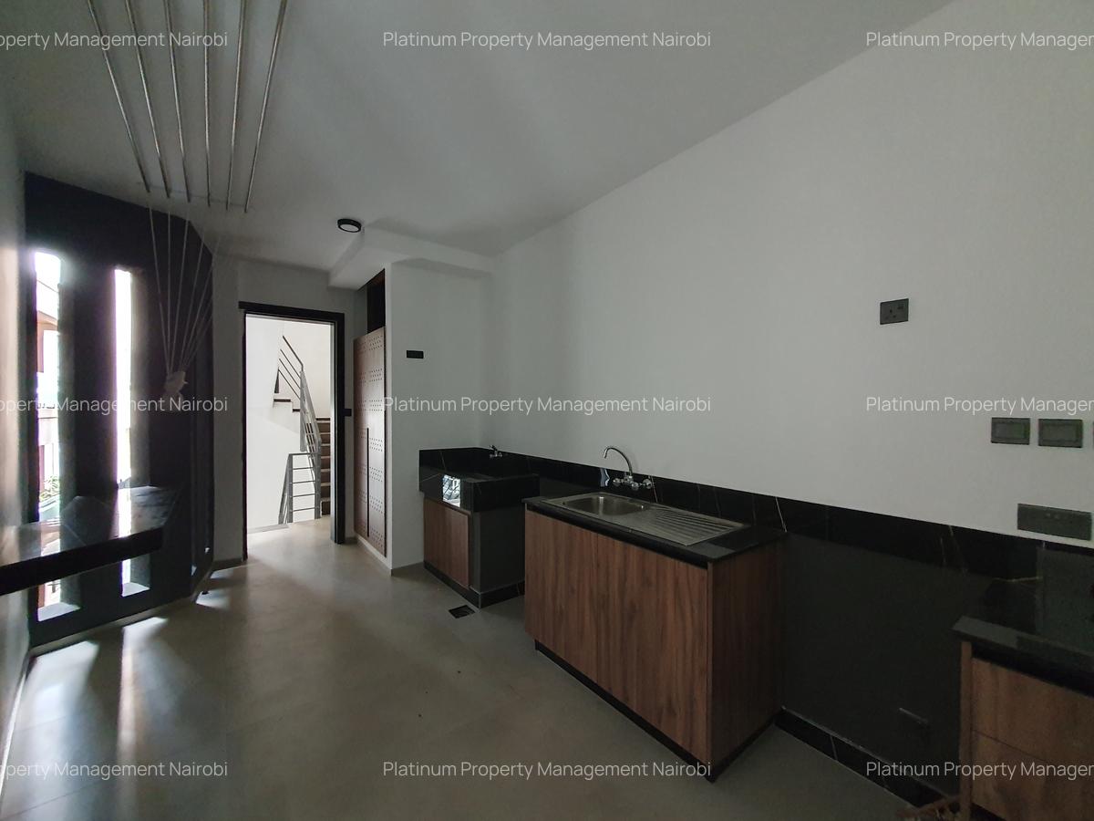 3 Bed Apartment with En Suite at Peponi Rd - 16