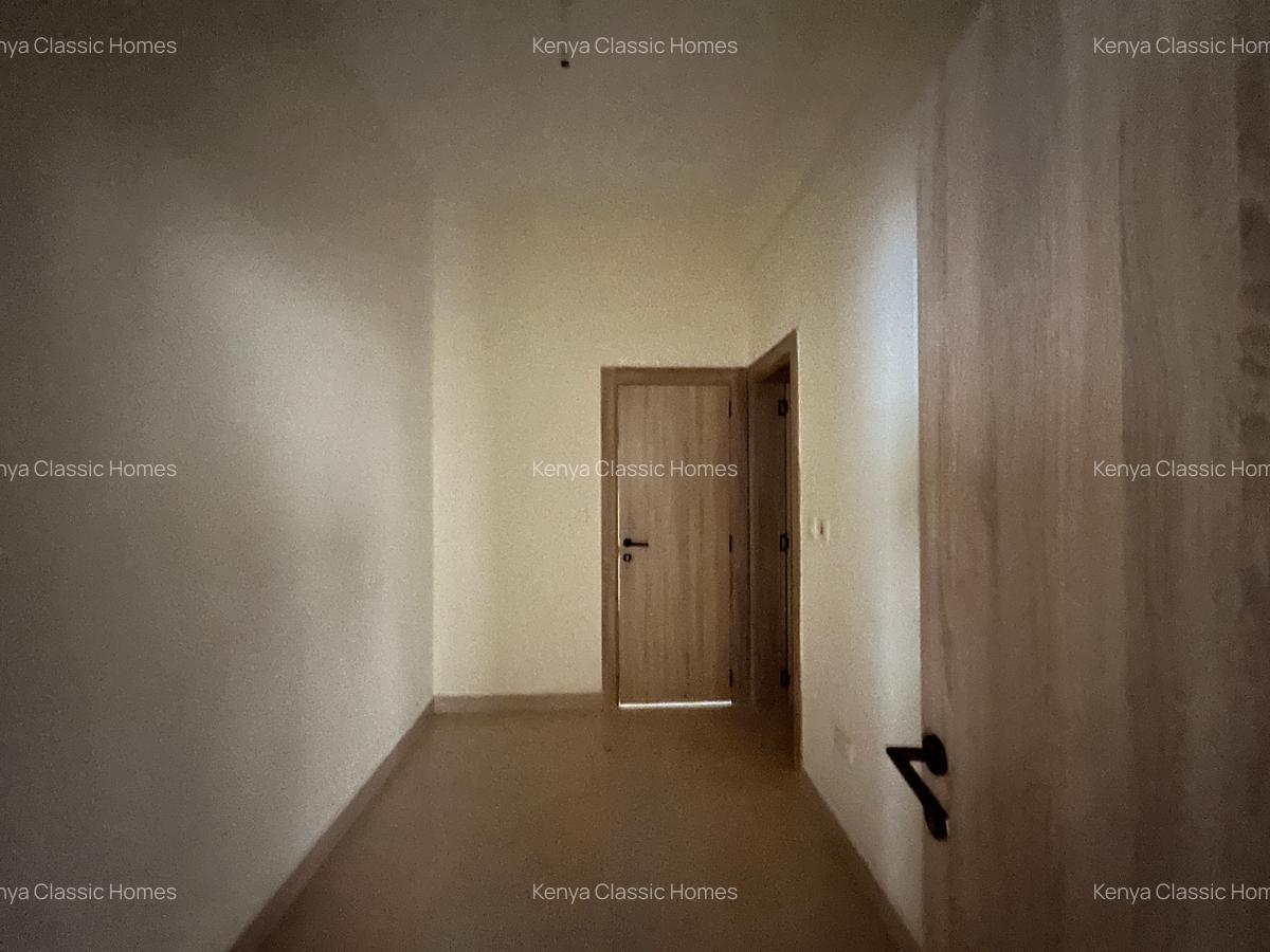 3 Bed Apartment with En Suite at Parklands - 6