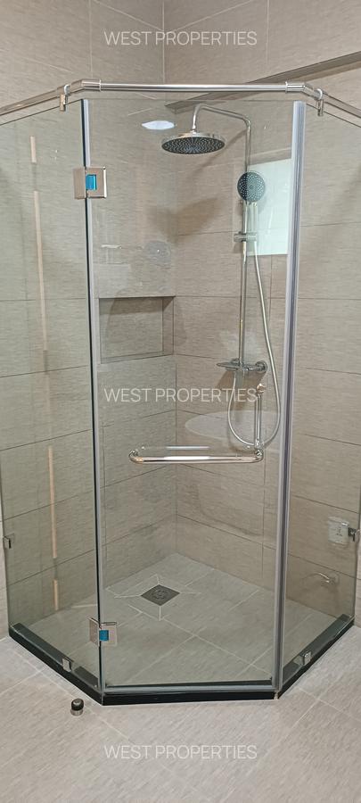 5 Bed Apartment with En Suite in Kilimani - 11