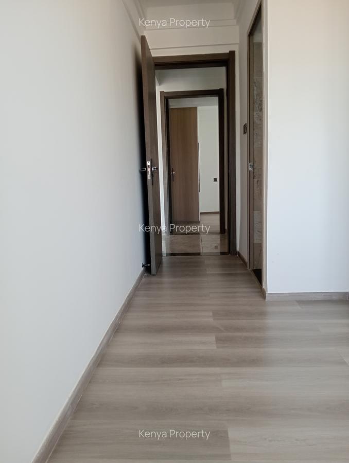 1 Bed Apartment with En Suite in Lavington - 4