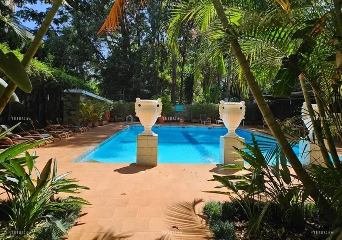 3 Bed Apartment in Riverside - 1