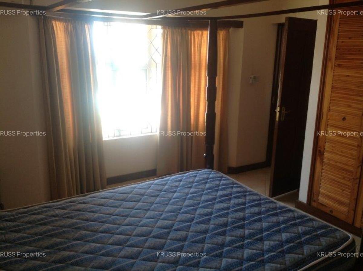 3 Bed Apartment with En Suite at As550 - 7