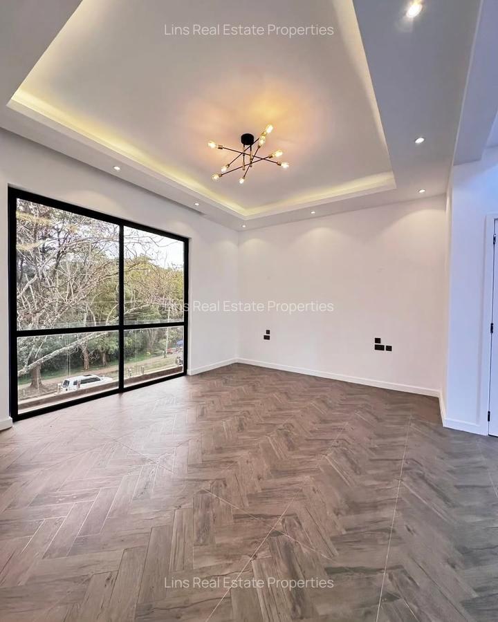 5 Bed Townhouse with En Suite in Lavington - 8