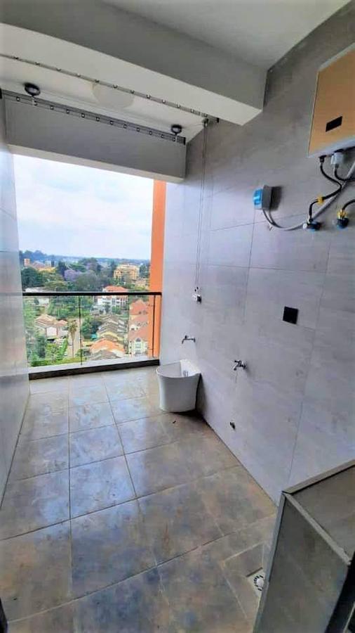 2 Bed Apartment with En Suite in Lavington - 18