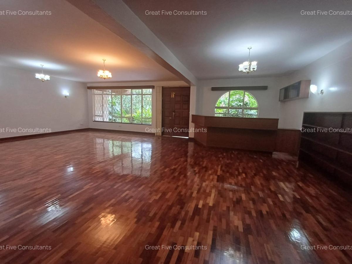 5 Bed Villa with En Suite in Runda - 9