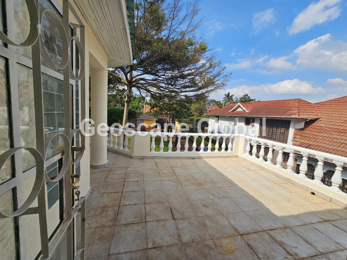 5 Bed House with En Suite in Runda - 6