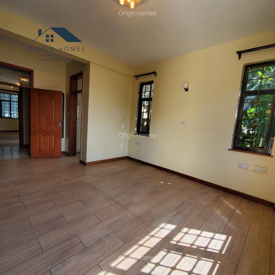 3 Bed Apartment with En Suite at Parklands - 4