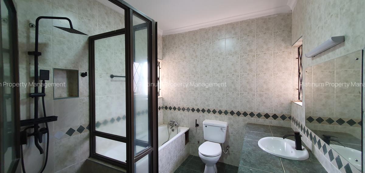 3 Bed Apartment with En Suite in General Mathenge - 14