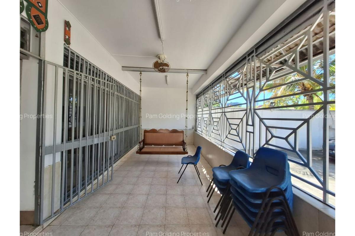 5 Bed House with En Suite in Mombasa Island - 6