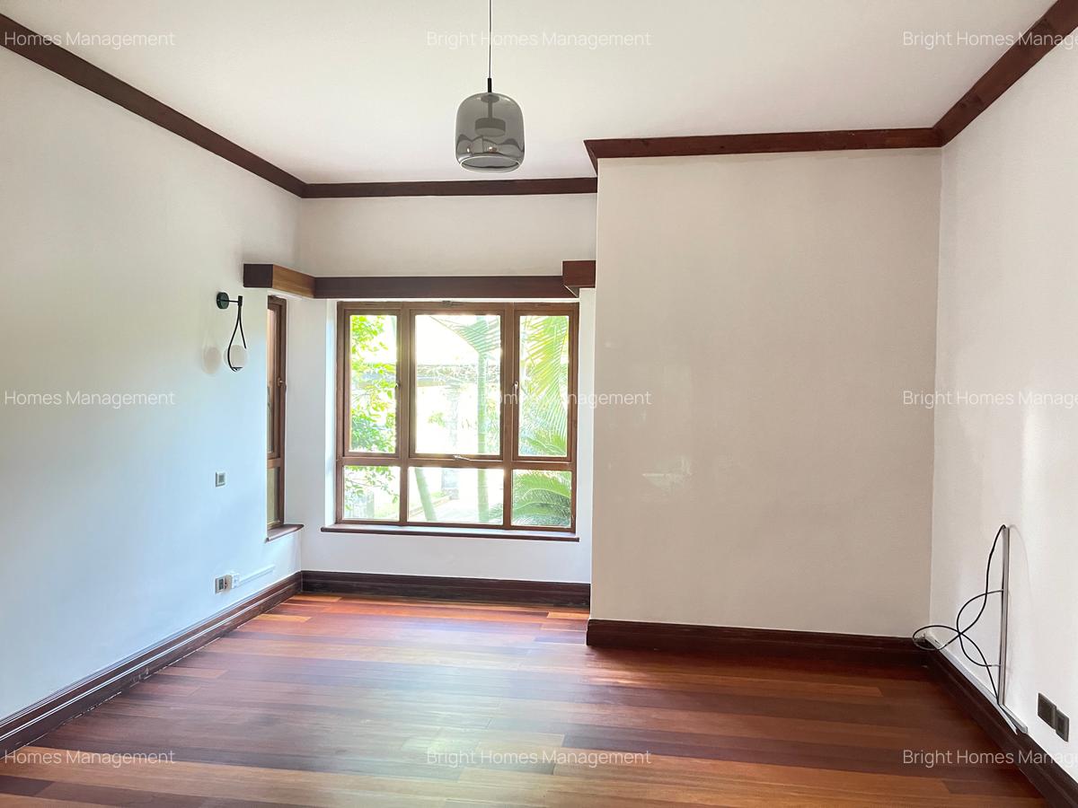 4 Bed Villa with En Suite in Kitisuru - 8