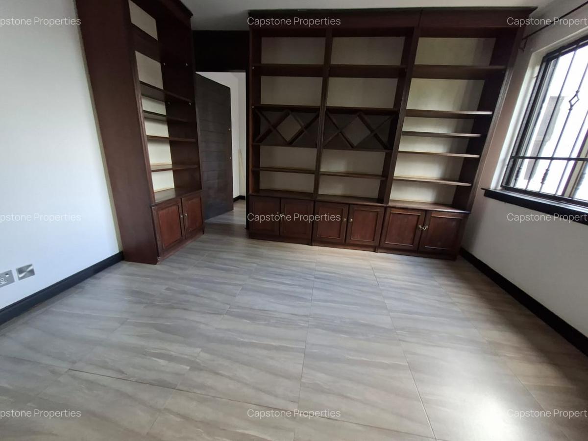 6 Bed House with En Suite in Runda - 17