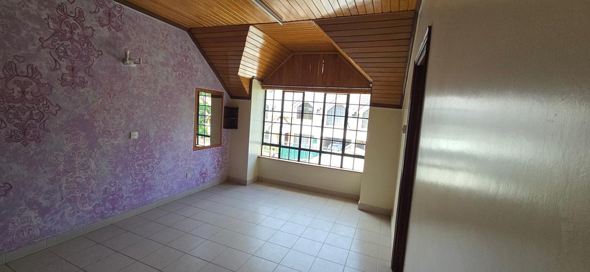 5 Bed Townhouse with En Suite at Kabasiran Avenue - 12