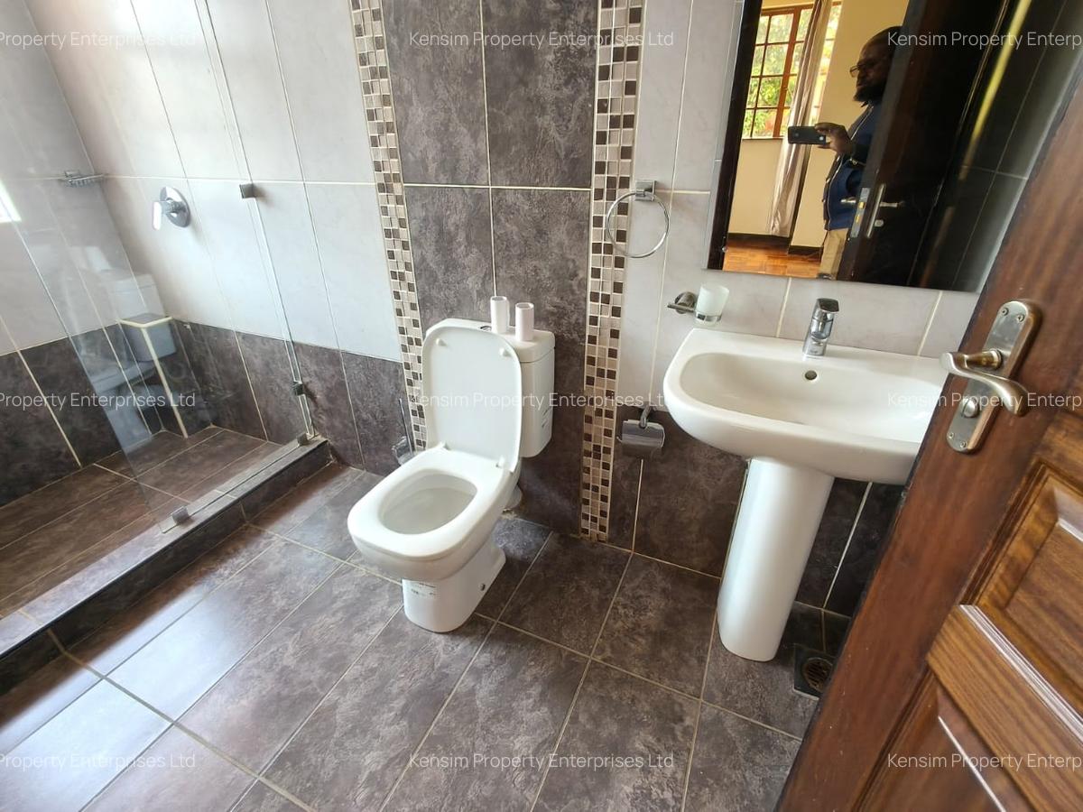 4 Bed Townhouse with En Suite in Rosslyn - 7