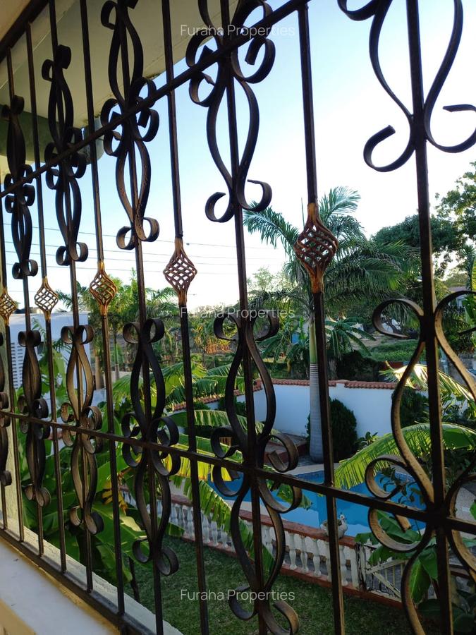 3 Bed Townhouse with En Suite at Bombolulu Estate - 11