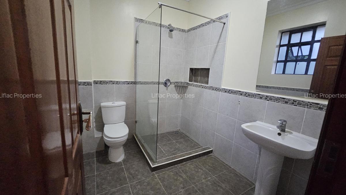 4 Bed Townhouse with En Suite in Kiambu Road - 12