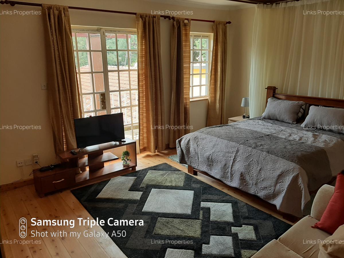 3 Bed Townhouse with En Suite at Karen - 14