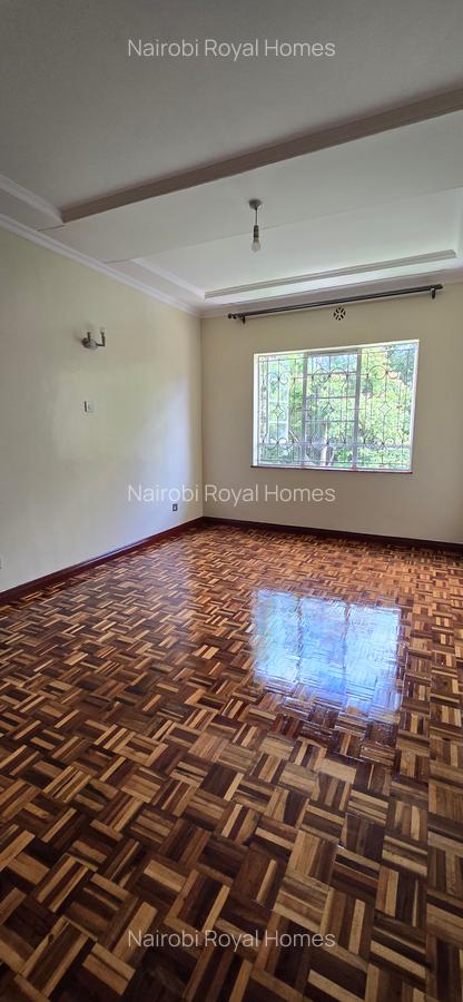 4 Bed Townhouse with En Suite at Lavington Green - 2
