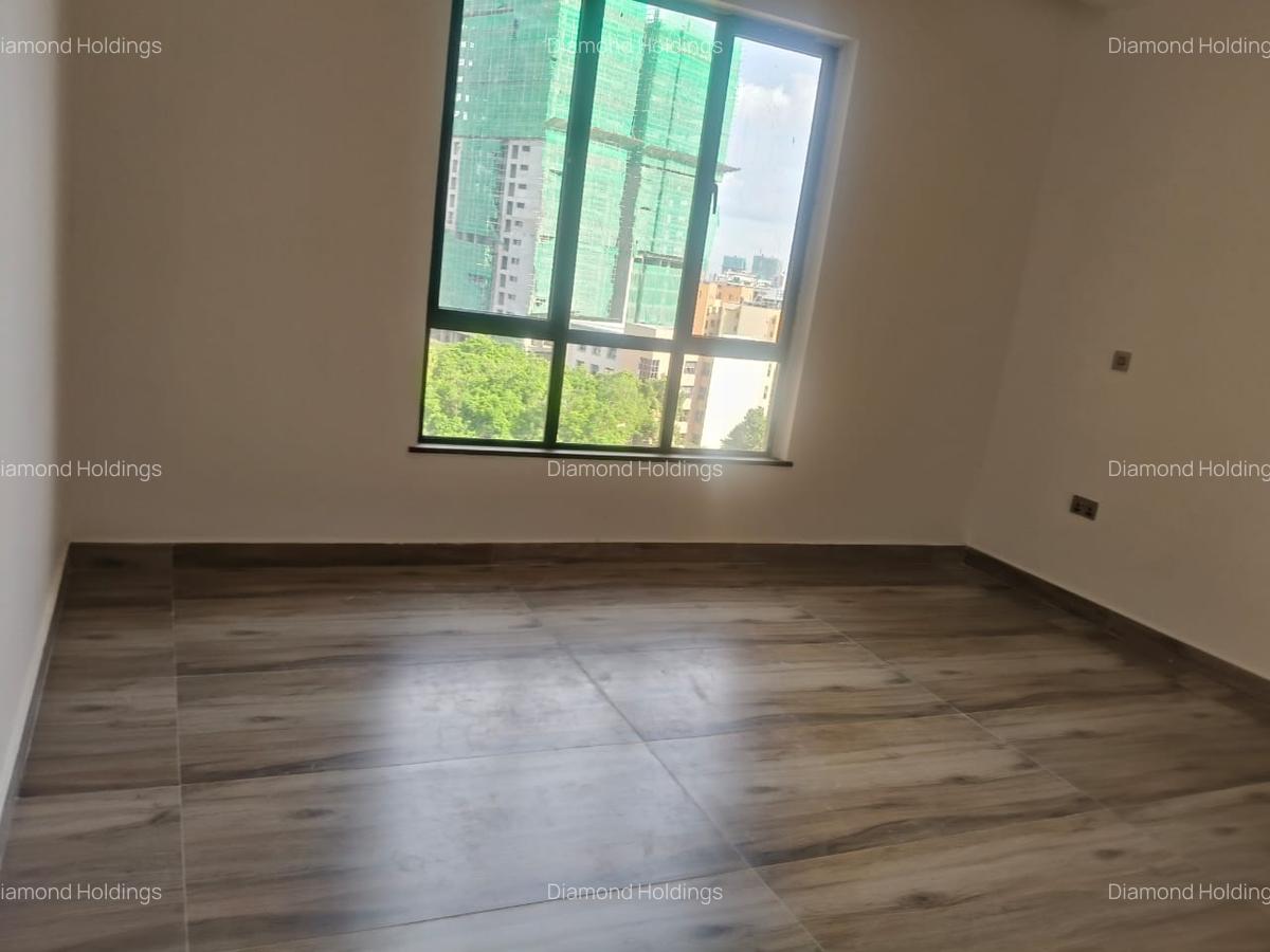 2 Bed Apartment with En Suite at Brookside - 3