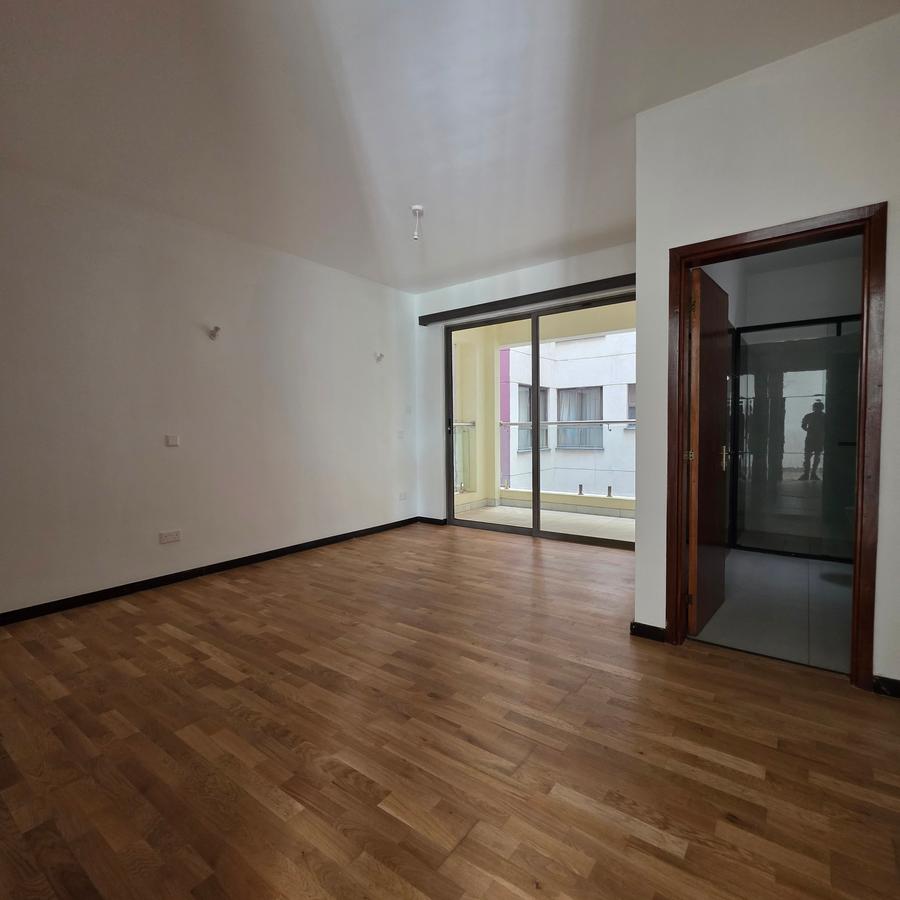 4 Bed Apartment with En Suite at General Mathenge - 10