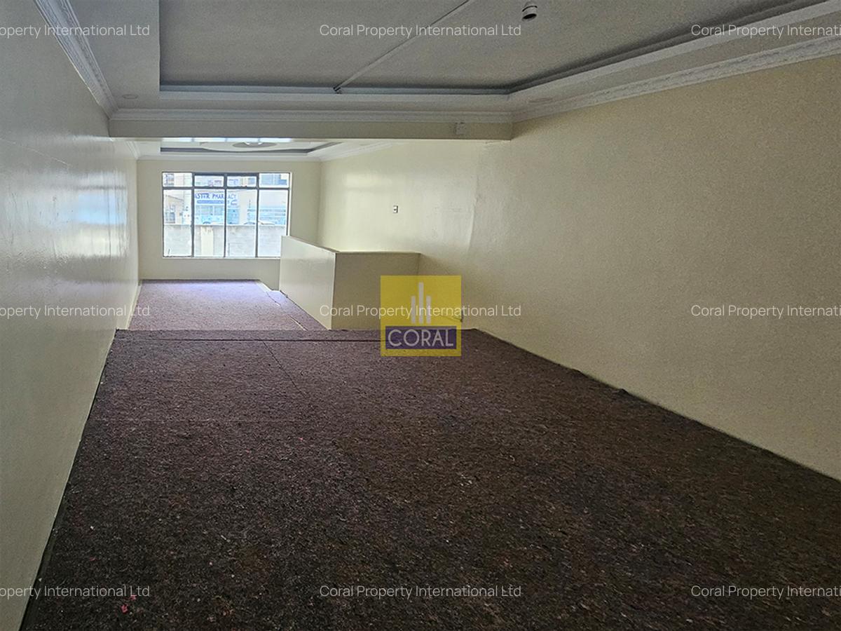 500 ft² Office in Parklands - 3