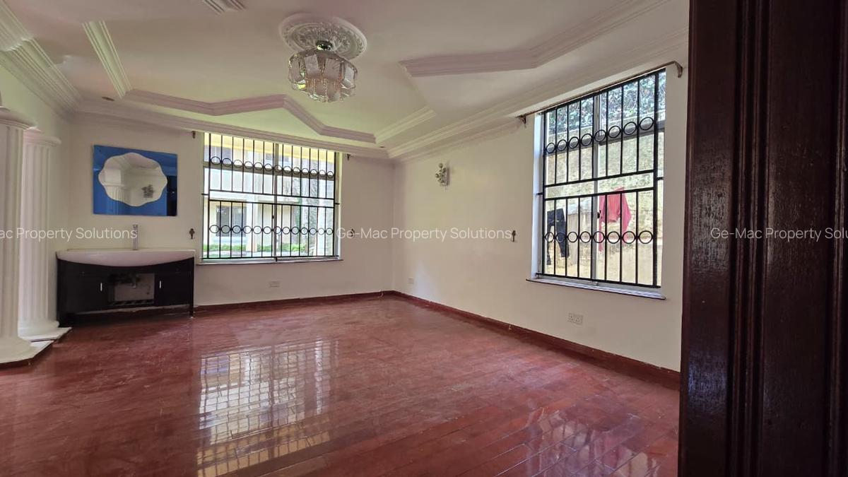 4 Bed Townhouse with En Suite in Lavington - 3