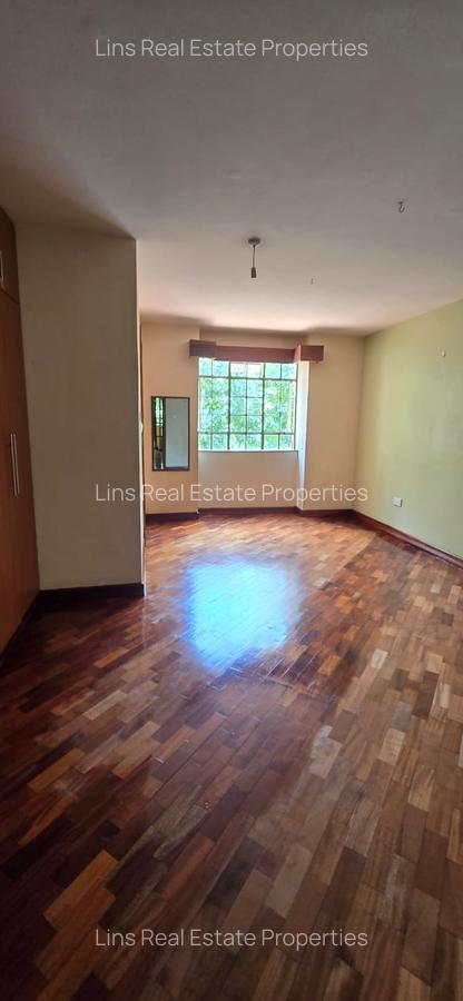 4 Bed Townhouse with En Suite in Lavington - 12