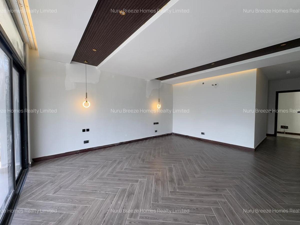 5 Bed Villa with En Suite in Nyari - 6