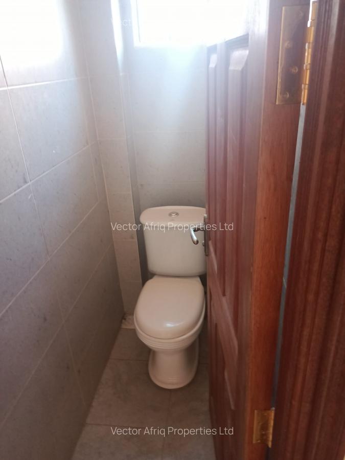 3 Bed House with En Suite at Acacia - 8