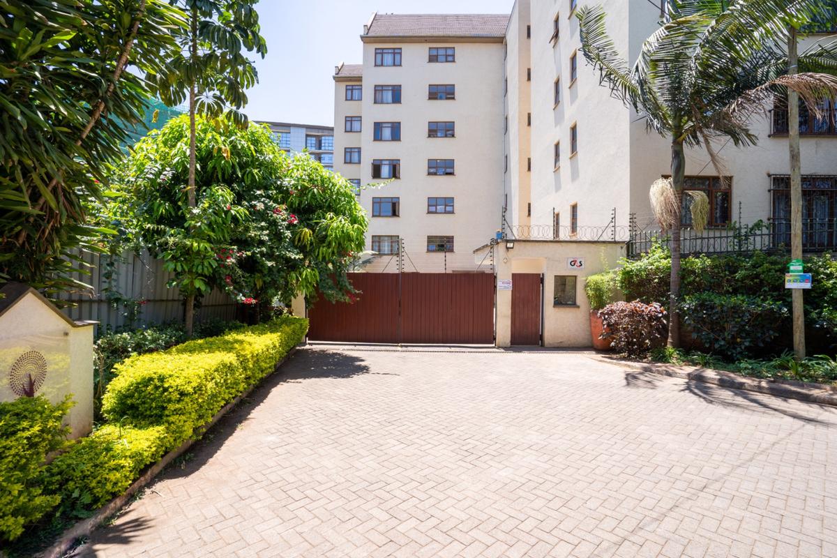 3 Bed Apartment with En Suite in Westlands Area - 15