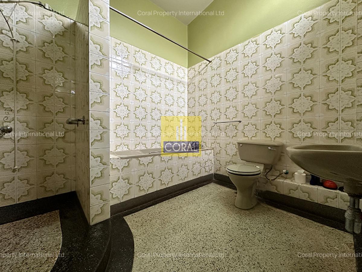 4 Bed Townhouse in Westlands Area - 15