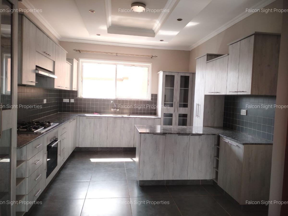 3 Bed Apartment with Staff Quarters at Riverside Drive Walking Distance To Riverside Square - 3