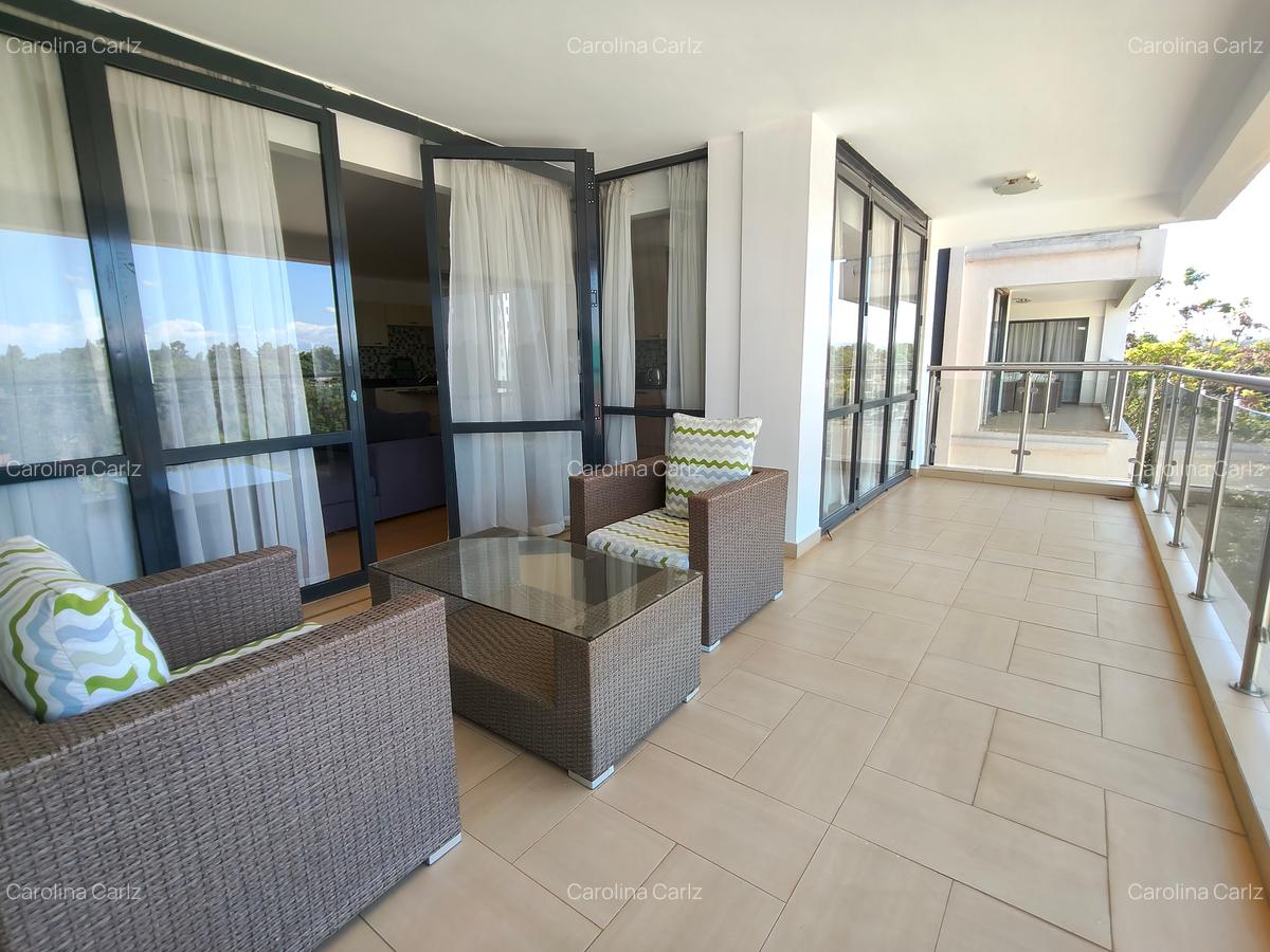 Serviced 2 Bed Apartment with En Suite at Brookside Drive - 3