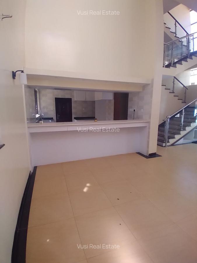 5 Bed Villa with En Suite in Lavington - 5