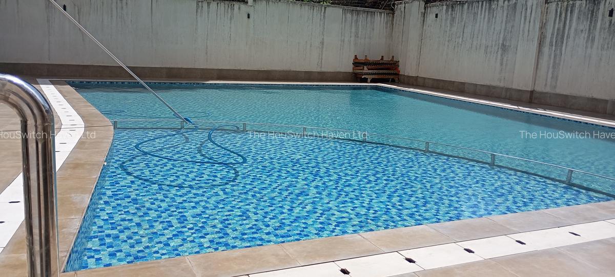 3 Bed Apartment with En Suite at Off Riverside Drive - 15