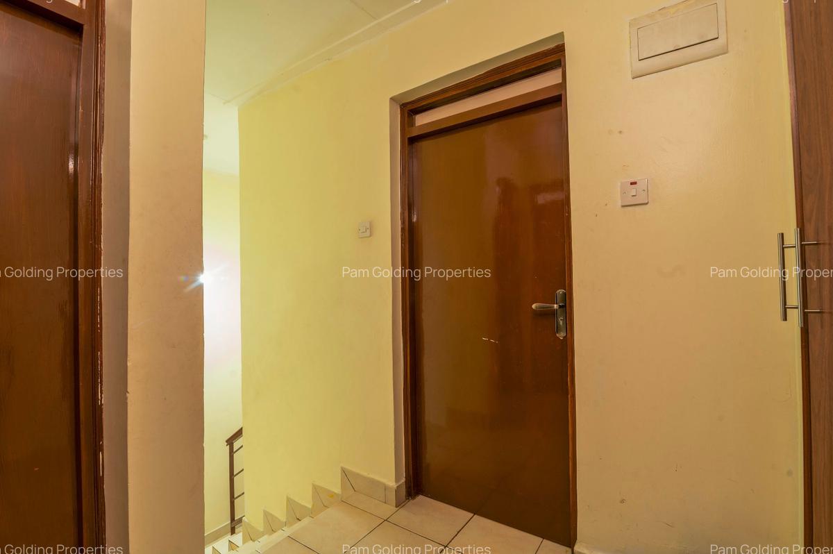 4 Bed Townhouse with En Suite at Katani Road - 14