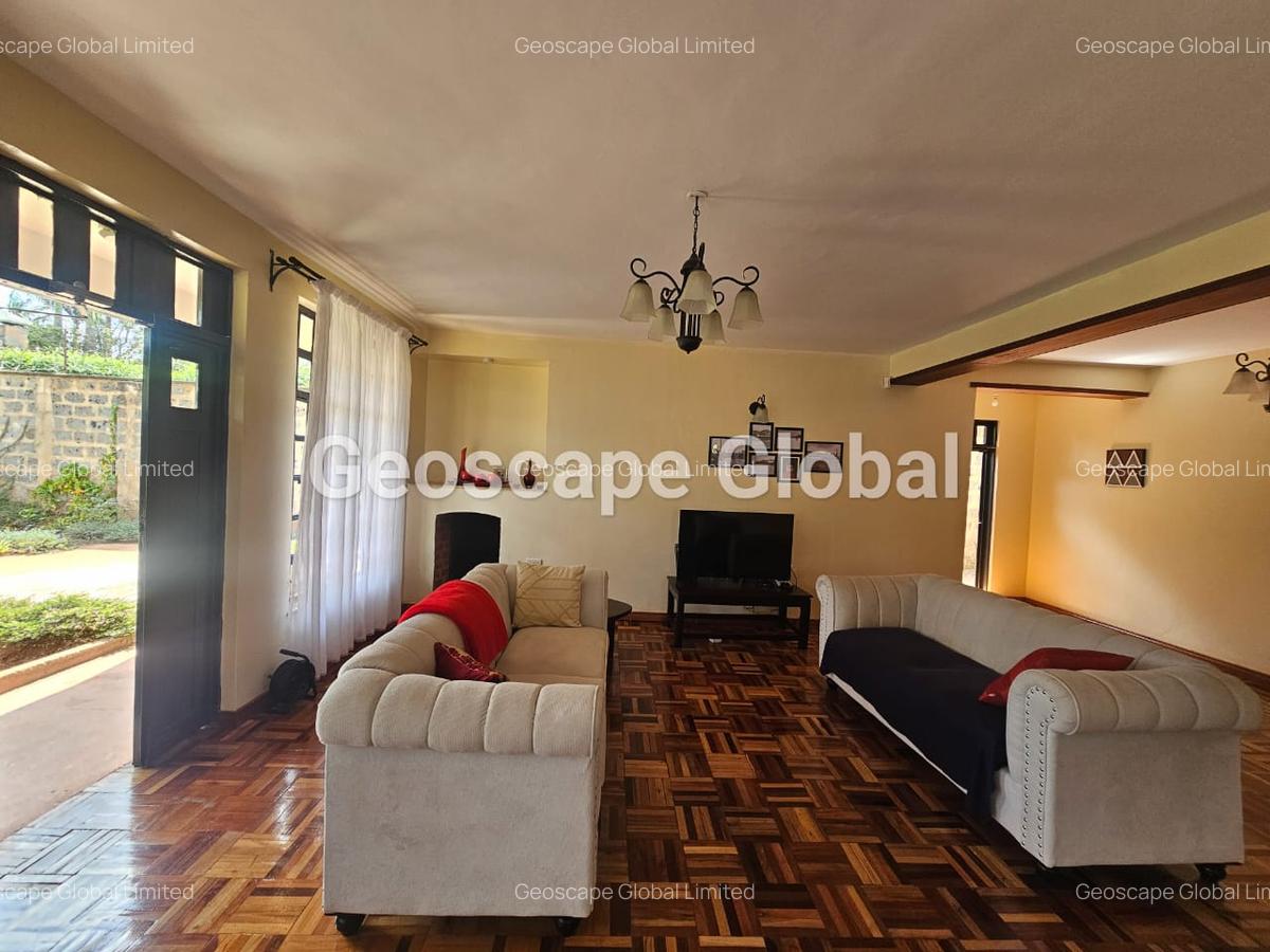 4 Bed House with En Suite in Runda - 2