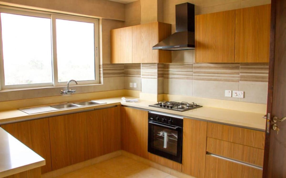 2 Bed Apartment with En Suite in General Mathenge - 11