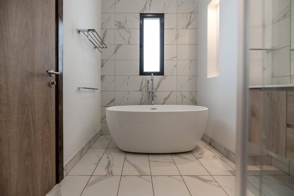 3 Bed Apartment with En Suite in Rosslyn - 13