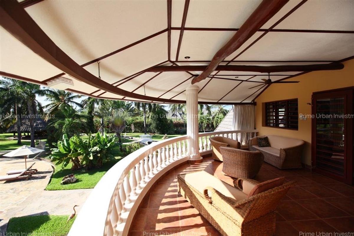 10 Bed Villa with En Suite in Diani - 19