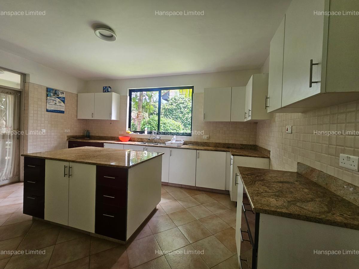 4 Bed Villa with En Suite in Kiambu Road - 12