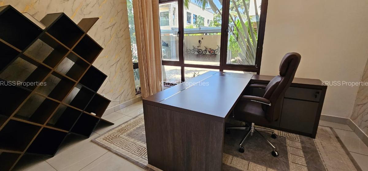 6 Bed House with En Suite at Hr92 - 4