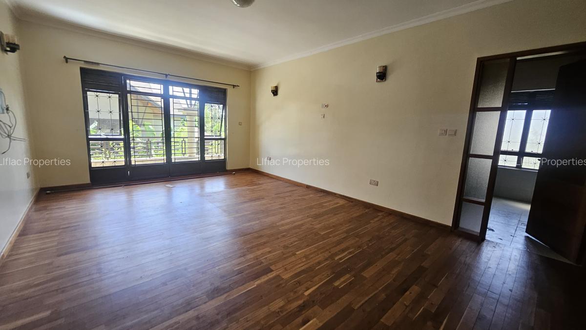 5 Bed Townhouse with En Suite in Runda - 17