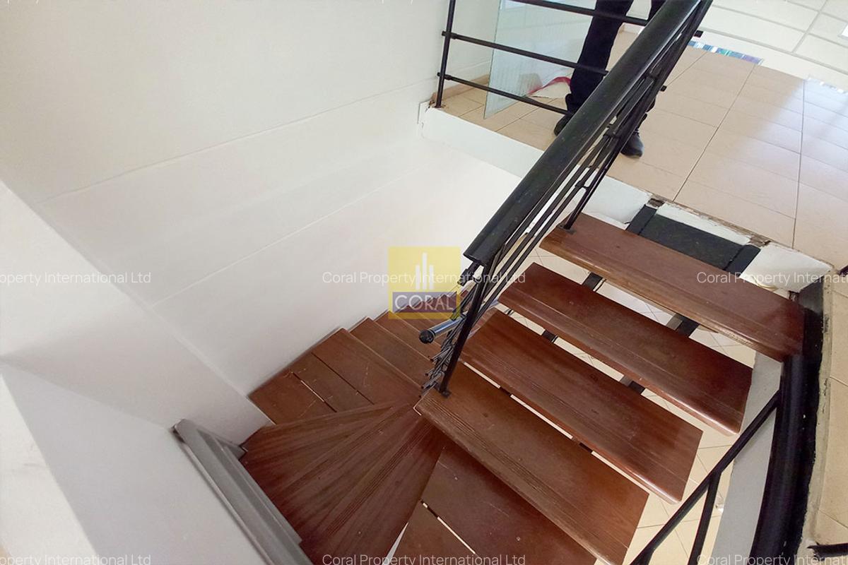 2,000 ft² Shop with Backup Generator in Westlands Area - 7