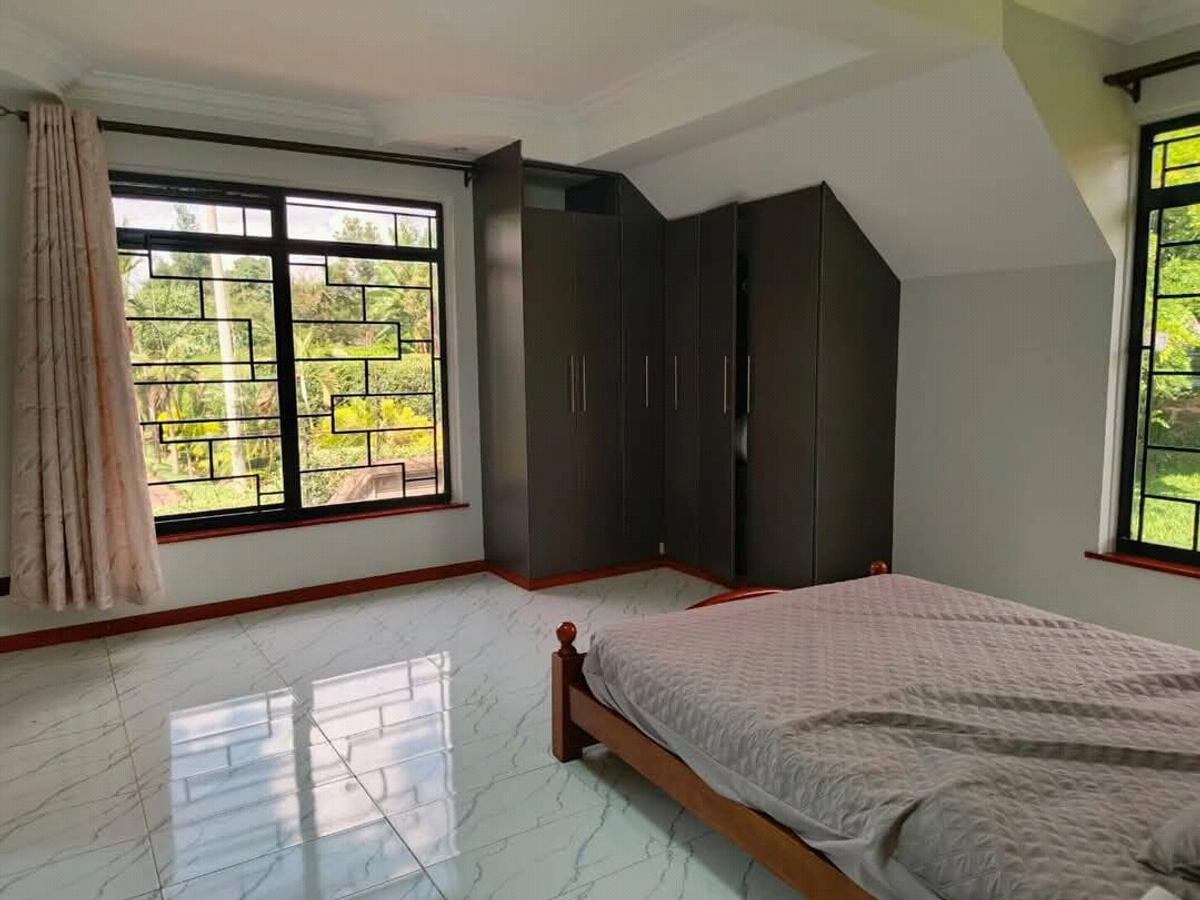 3 Bed House with En Suite at Runda - 3