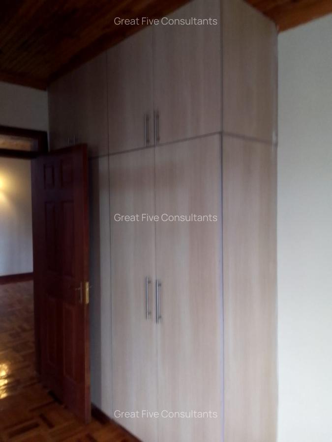 5 Bed Villa with En Suite in Runda - 14