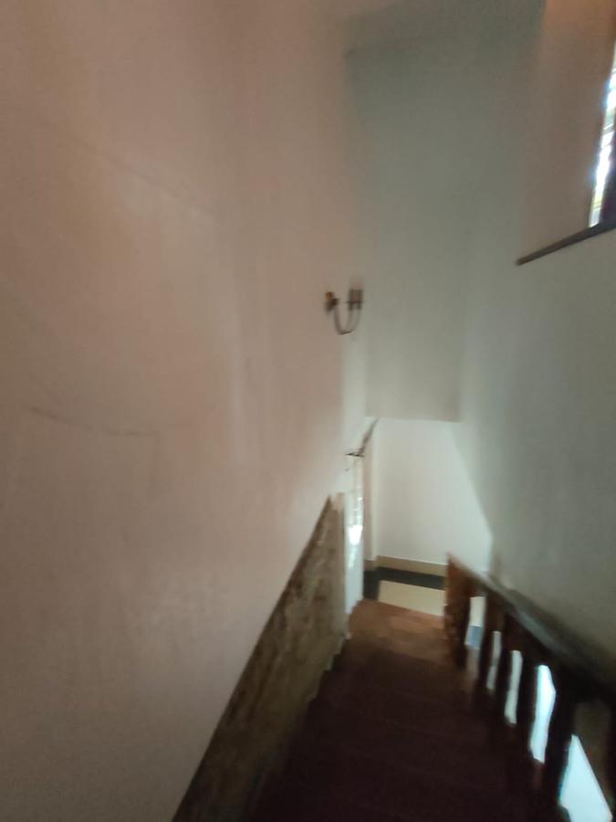 3 Bed Townhouse with En Suite at Lavington - 17